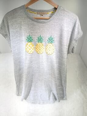 My Danielle Gray Marled Top w/ Quilted & Beaded Pineapple Appliques- Size Small